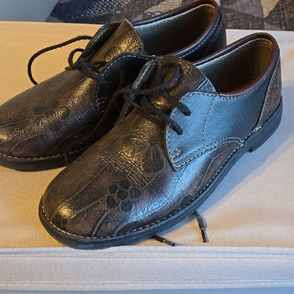 Black and Brown Leather Flats with Brogue Detailing